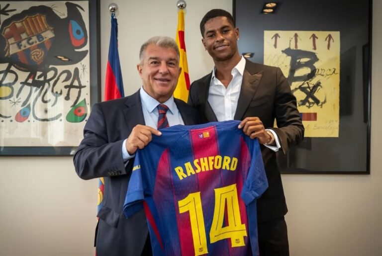 Rashford returns to Manchester with his previous number from Barcelona